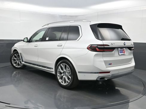 Used 2023 BMW X7 xDrive40i w/ Premium Package AWD/4WD image 27