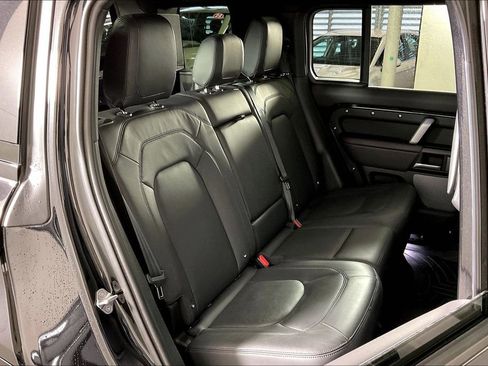 Used 2024 Land Rover Defender 110 V8 image 26
