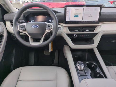 New 2026 Ford Explorer Active image 17