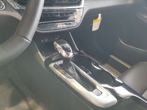New 2026 Buick Envista Sport Touring FWD image 13