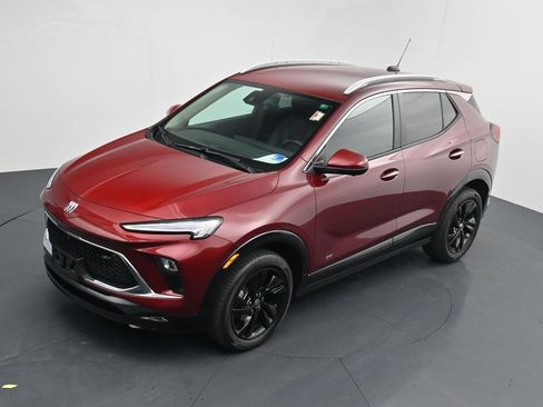 Used 2025 Buick Encore GX Sport Touring w/ Advanced Technology Package AWD/4WD image 12