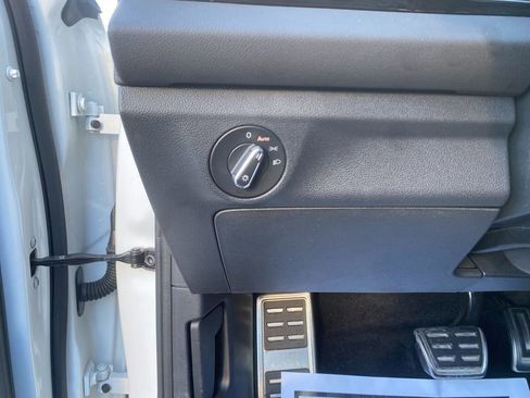 Used 2025 Volkswagen Jetta Sport image 14