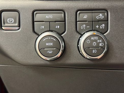 New 2026 GMC Sierra 1500 SLT w/ SLT Convenience Package AWD/4WD image 30