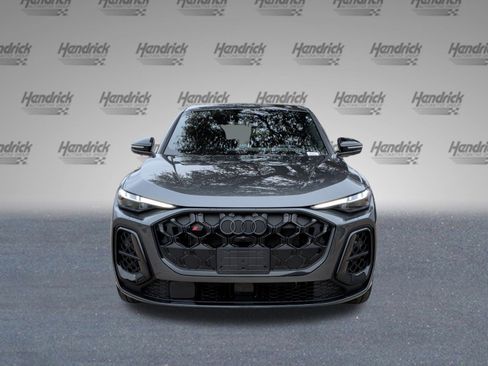 New 2025 Audi SQ5 Prestige image 3