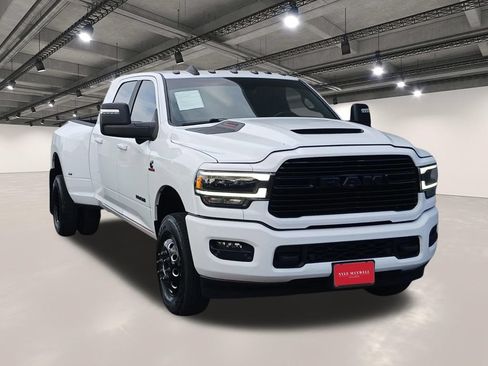 Used 2024 RAM 3500 Laramie w/ Night Edition AWD/4WD image 2