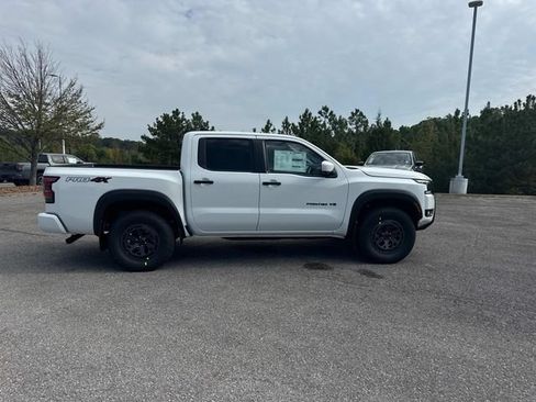 New 2027 Nissan Frontier PRO-4X w/ Pro Premium Package AWD/4WD image 3