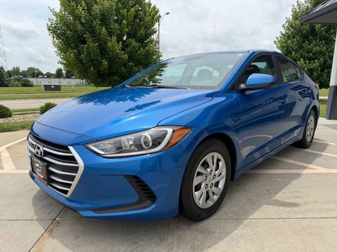 Used 2018 Hyundai Elantra SE FWD image 7