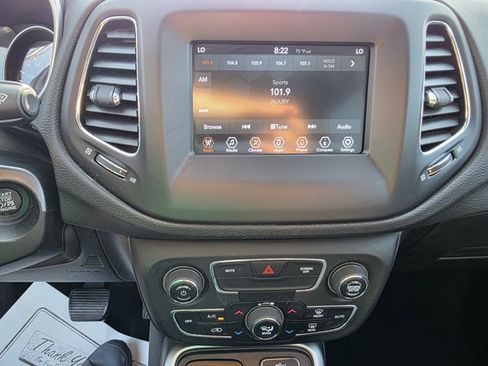 Used 2019 Jeep Compass Latitude w/ Popular Equipment Group AWD/4WD image 8