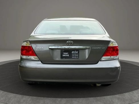 Used 2006 Toyota Camry LE FWD image 5
