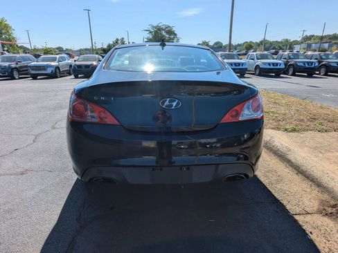Used 2012 Hyundai Genesis 2.0T RWD image 6