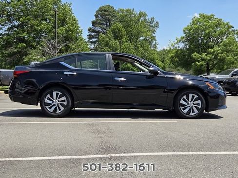 Used 2025 Nissan Altima 2.5 S FWD image 4