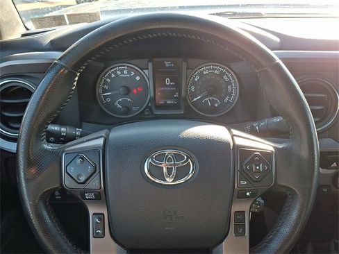 Used 2019 Toyota Tacoma TRD Off-Road image 18