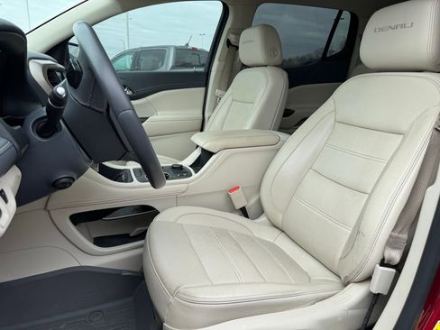 Used 2020 GMC Acadia Denali w/ Trailering Package AWD/4WD image 16