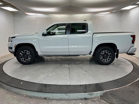 New 2026 Nissan Frontier SV image 2