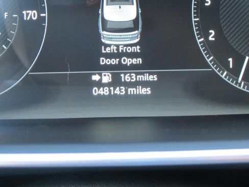 Used 2017 Land Rover Range Rover Long Wheelbase Supercharged image 35