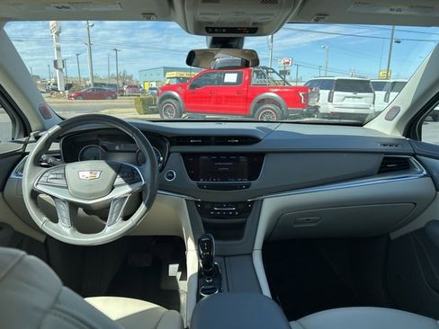 Certified 2023 Cadillac XT5 Premium Luxury image 10