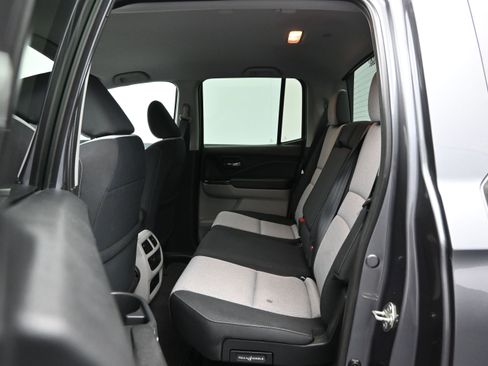 Used 2017 Honda Ridgeline RTS image 11