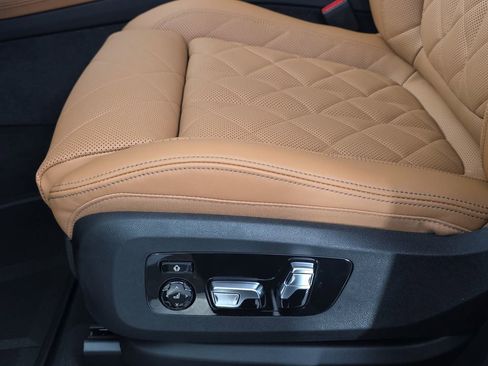 New 2026 BMW X7 xDrive40i w/ M Sport Package image 29