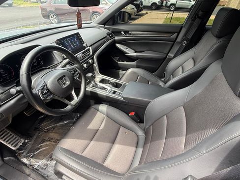 Used 2022 Honda Accord Sport image 9