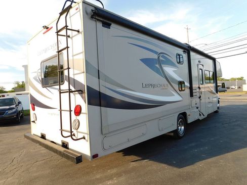 Used 2015 Ford E-450 and Econoline 450 Super Duty w/ Motorhome Prep Package RWD image 13