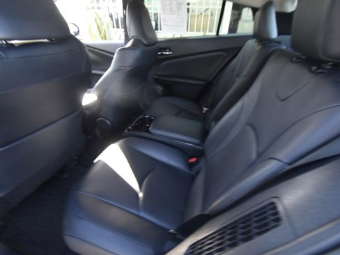 Used 2018 Toyota Prius Prime Advanced image 9