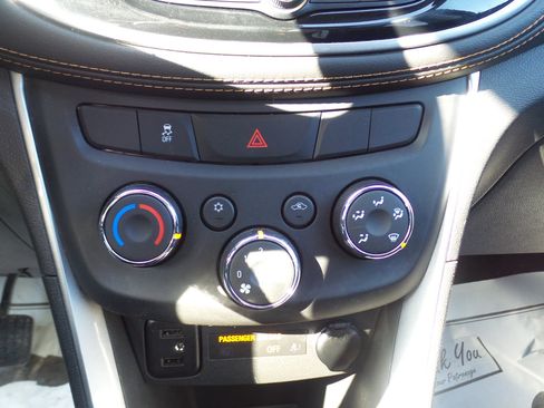 Used 2020 Chevrolet Trax LS w/ Tint and Cruise Package image 12