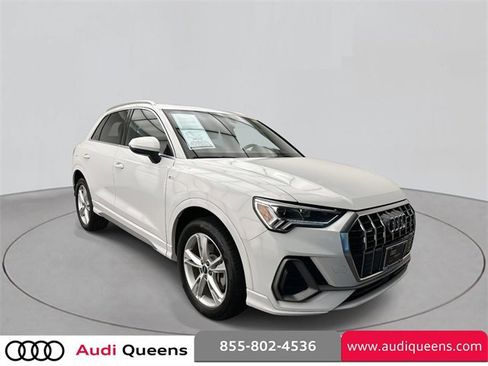 Certified 2022 Audi Q3 2.0T Premium Plus w/ Premium Plus Package image 5