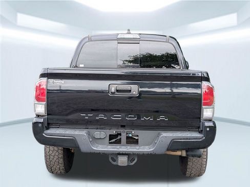 Used 2021 Toyota Tacoma TRD Off-Road w/ Technology Package RWD image 5