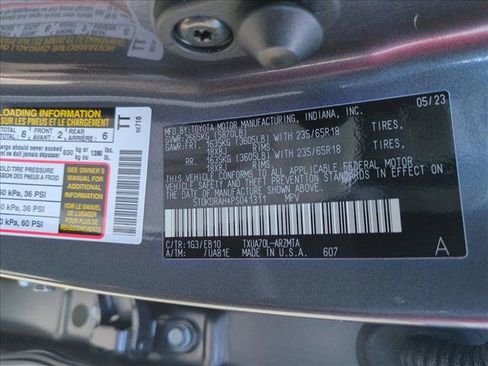 Used 2023 Toyota Highlander XLE FWD image 27