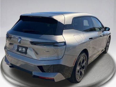 Used 2025 BMW iX xDrive50 w/ Premium Package image 5