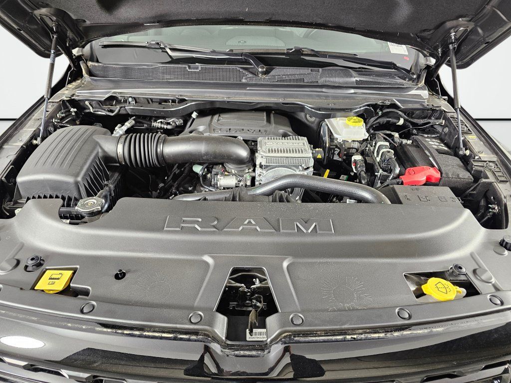 New 2026 RAM 1500 Big Horn AWD/4WD image 13