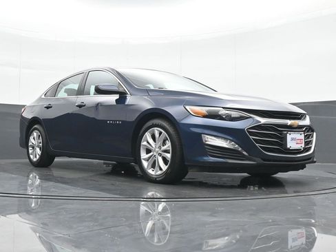 Used 2021 Chevrolet Malibu LT image 24