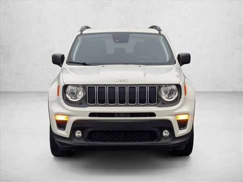 Used 2022 Jeep Renegade Latitude w/ Convenience Group AWD/4WD image 2