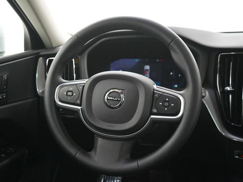 Used 2023 Volvo XC60 B5 Core AWD/4WD image 17
