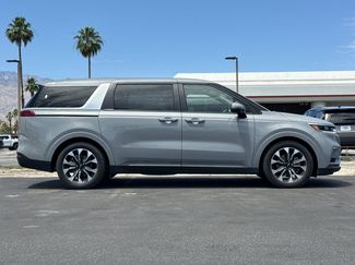 Used 2024 Kia Carnival EX FWD video 2