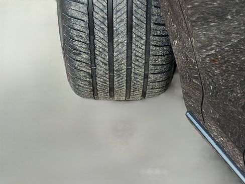 Used 2024 Genesis GV70 2.5T w/ Sport Prestige Package image 44