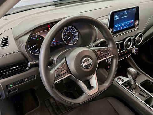 Used 2024 Nissan Sentra SV image 18