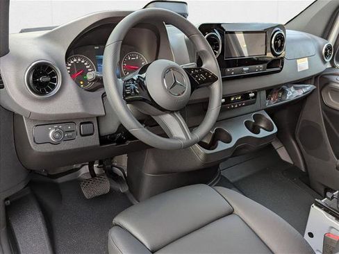 New 2025 Mercedes-Benz Sprinter 3500 image 3