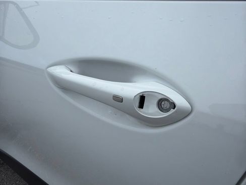 Used 2024 Chevrolet Trax ACTIV w/ Sunroof Package FWD image 10