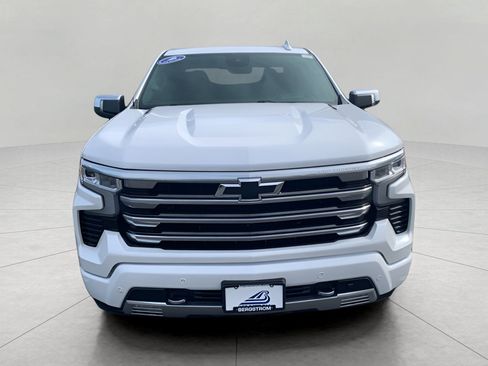 Used 2023 Chevrolet Silverado 1500 High Country w/ High Country Premium Package AWD/4WD image 3