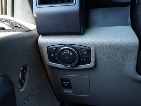 Used 2019 Ford F150 XL w/ Equipment Group 101A Mid AWD/4WD image 31