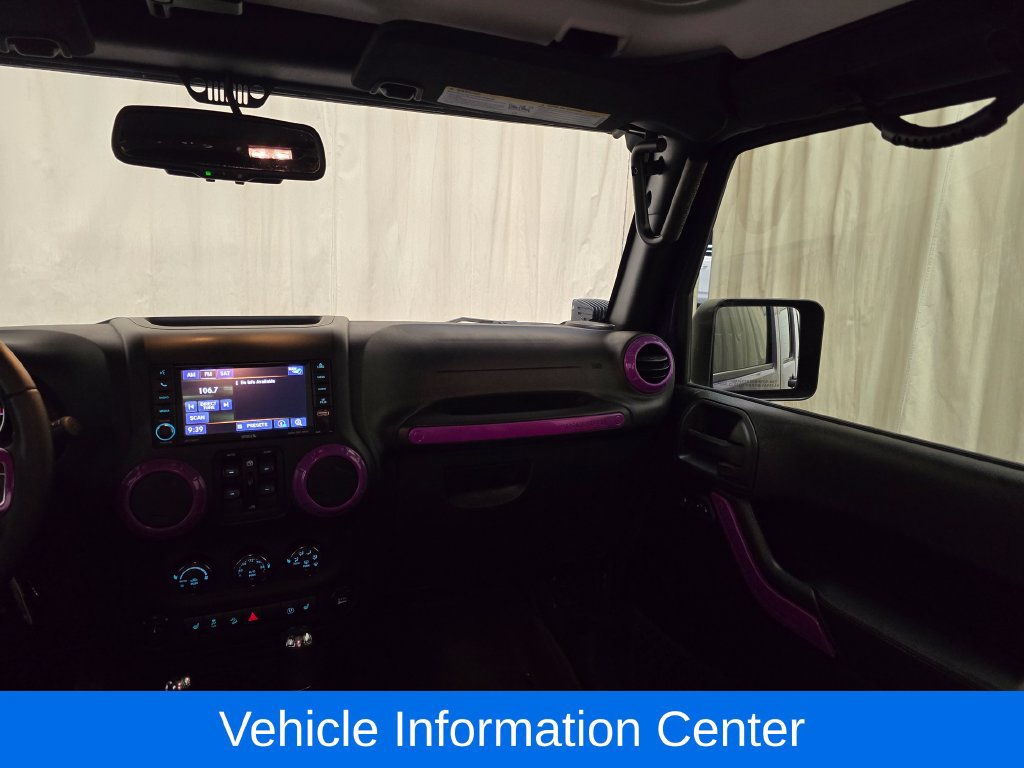 Used 2018 Jeep Wrangler Unlimited Sahara AWD/4WD image 24