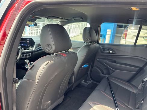Used 2024 Chevrolet Trax RS w/ Driver Confidence Package FWD image 9
