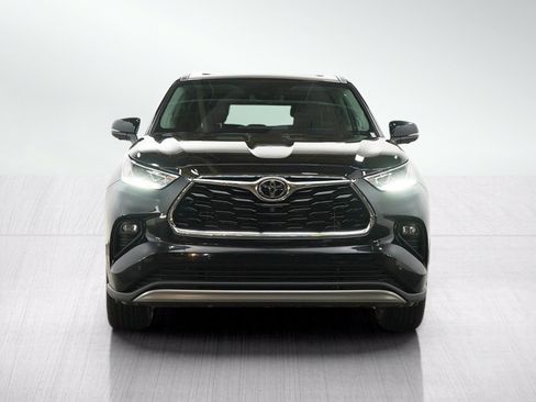 Used 2024 Toyota Highlander Platinum AWD/4WD image 8