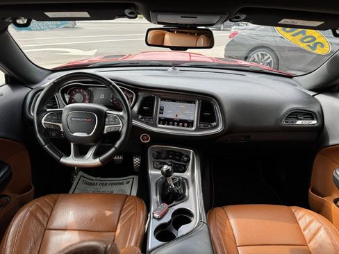 Used 2016 Dodge Challenger SRT Hellcat image 21