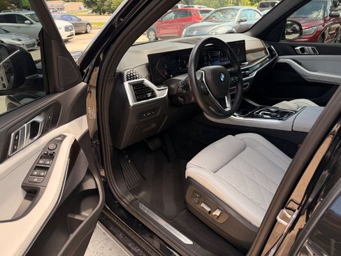 Used 2025 BMW X5 sDrive40i RWD image 4