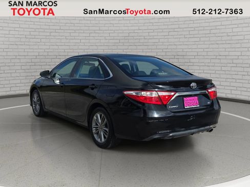 Used 2015 Toyota Camry SE FWD image 8