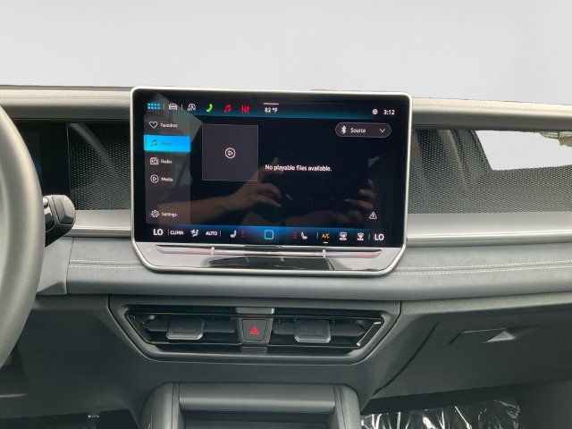 Certified 2026 Volkswagen Tiguan SE FWD image 15