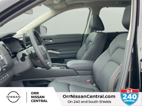 New 2026 Nissan Pathfinder SL AWD/4WD image 18