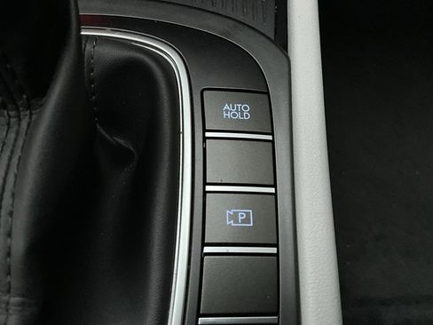 Used 2025 Hyundai Kona SEL image 25